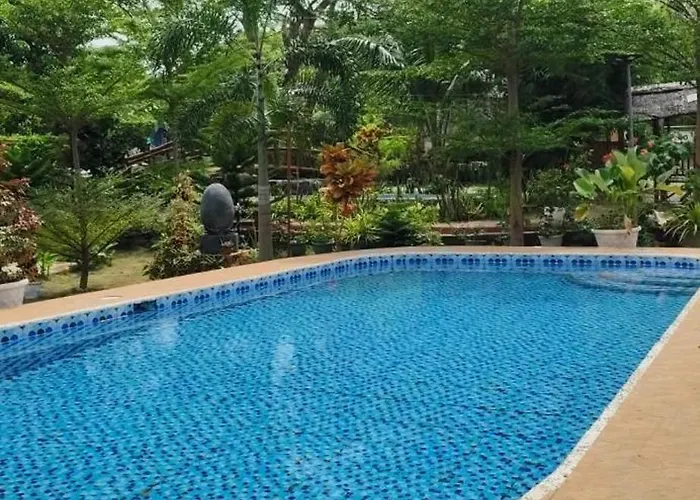 Elena & Guest house *